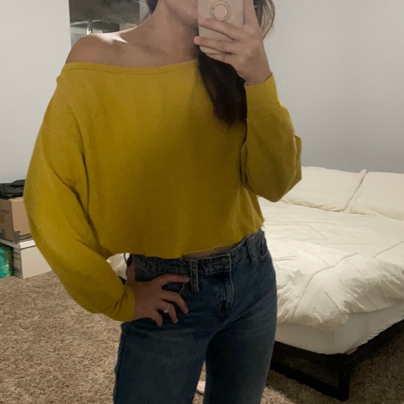 Womn. Cropped Sweater - Picture 1 of 4